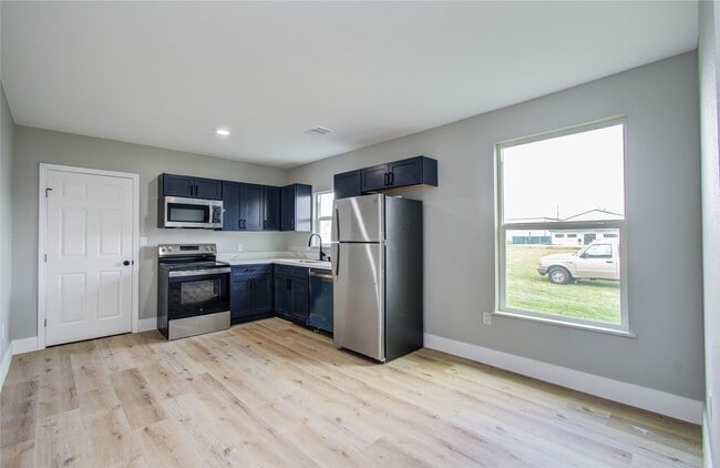 Building Photo - 114 S Iowa St