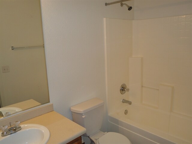 Building Photo - 211 E Valley View Dr