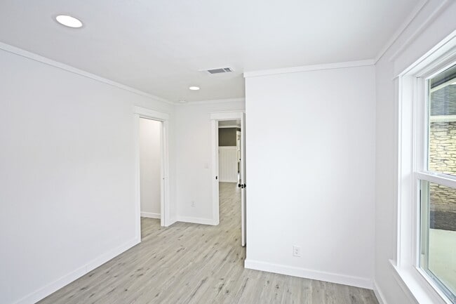 Building Photo - 442 Rothe Loop