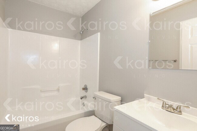 Building Photo - 135 Fawn Dr