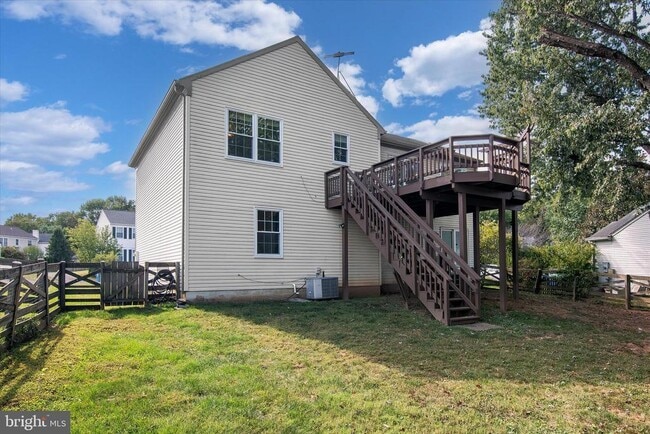 Building Photo - 18 Dudley Ct