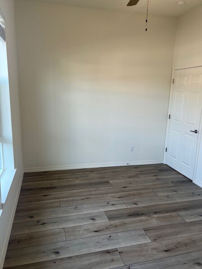 Building Photo - Evergreen Multiplex