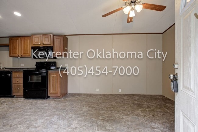 Building Photo - Spacious 2BD/1BTH Home In OakRidge Village In Spencer