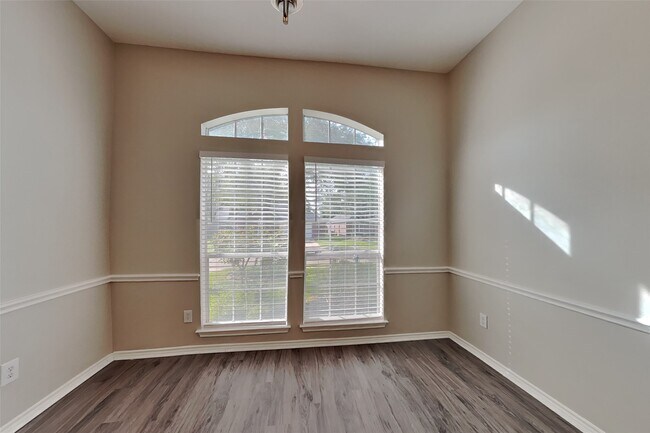 Building Photo - 20214 Stone Falls Ct