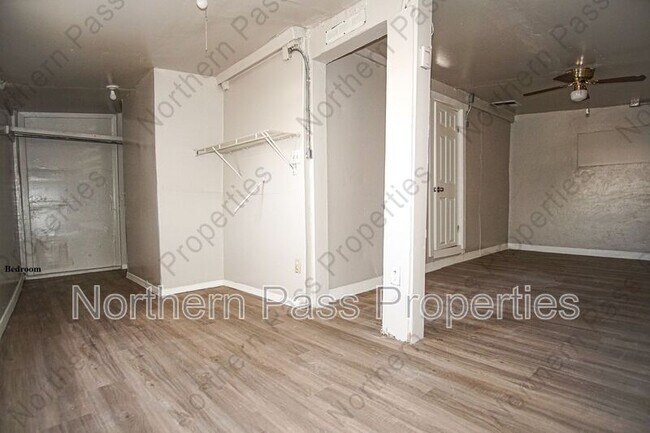 Building Photo - 7161 Dale Rd