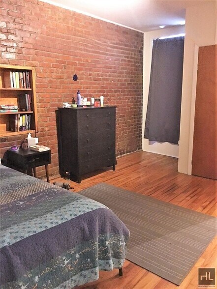 Building Photo - 8 AVENUE