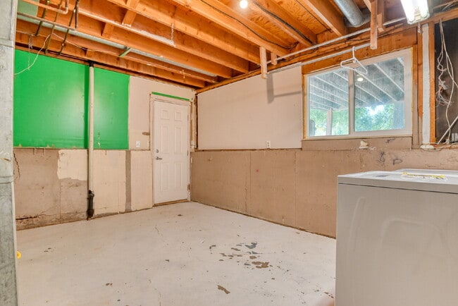 Building Photo - Fantastic Home In Village Seven For Rent