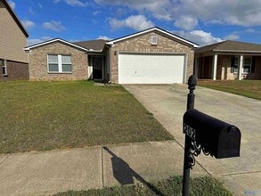 Building Photo - 202 Sagebrook Dr