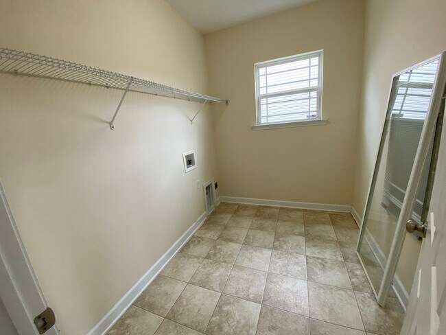 Building Photo - 144 Somersby Blvd