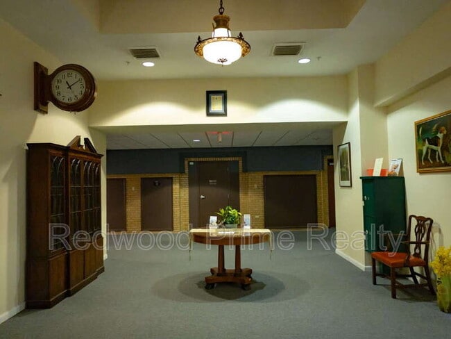 Building Photo - 1318 19th Ave