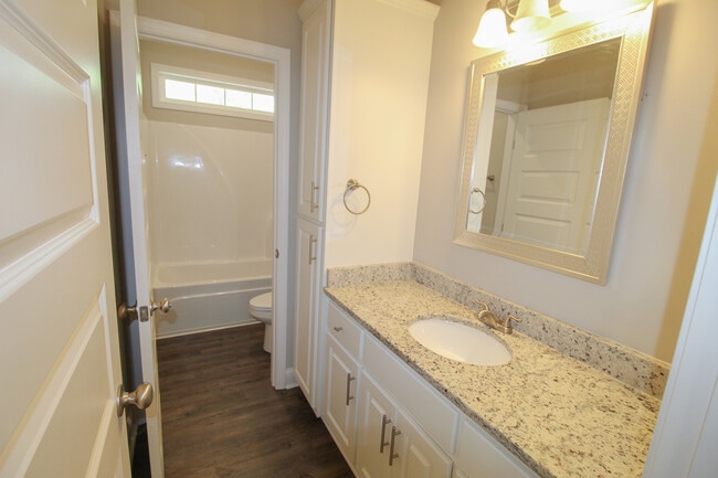 Building Photo - 33 Grove Cir