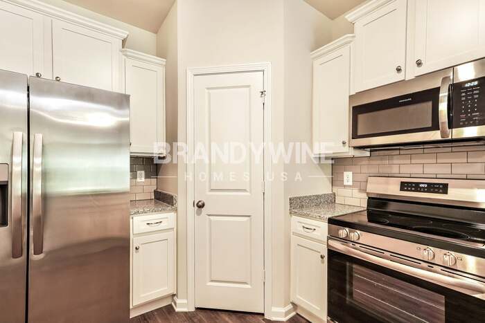 Building Photo - 737 Patmore Dr
