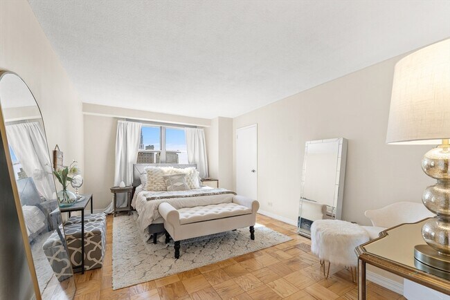 Building Photo - 151 Tremont St