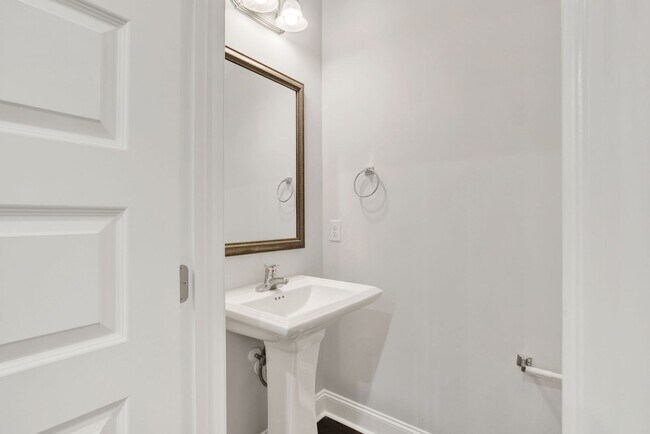 Building Photo - New Rental Now Available!