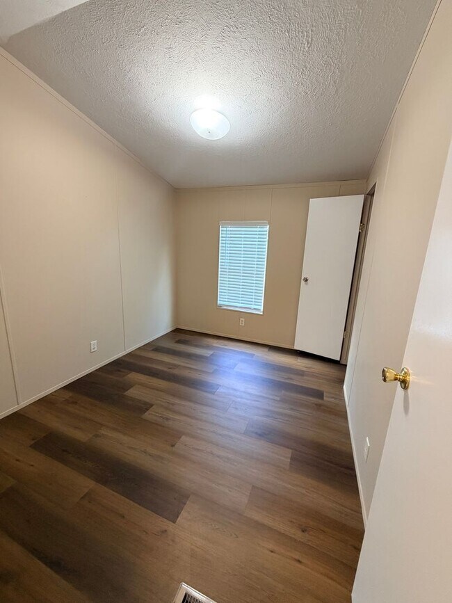 Building Photo - Beautiful Updated 3 Bedroom Home in Bossier