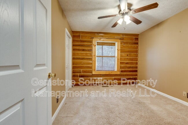 Building Photo - 6738 Quiet Ln