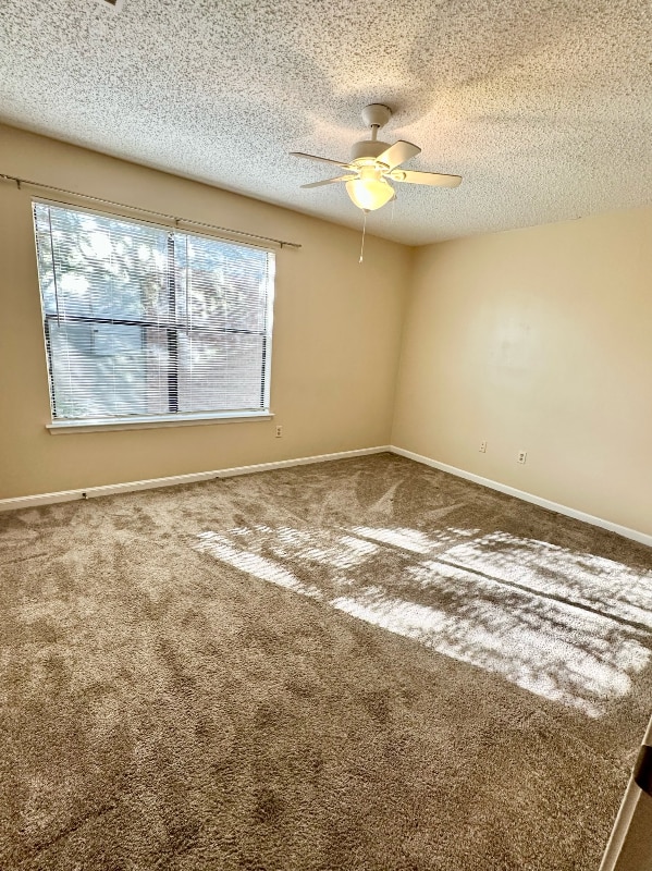 Building Photo - 155 Marilyn Dr