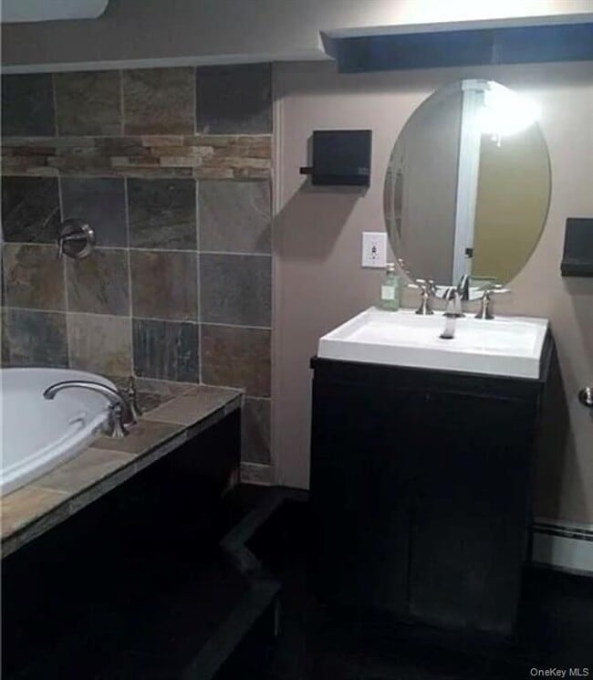 Building Photo - 9 Castleton Ct