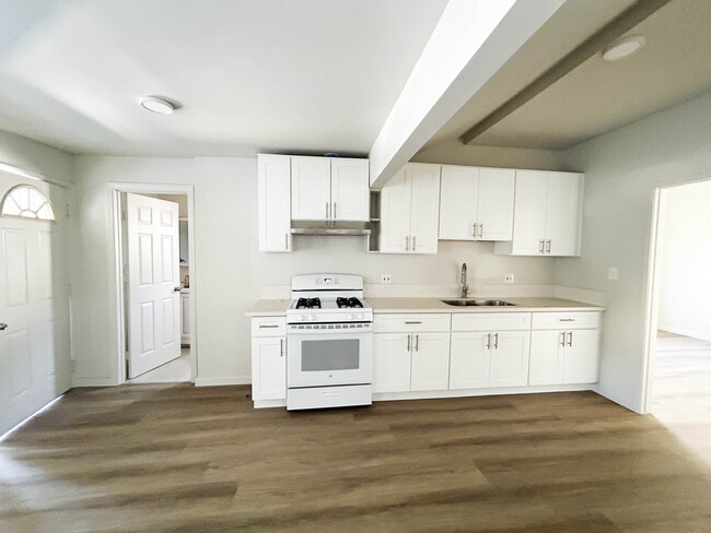 Kitchen - 1309 Colton St