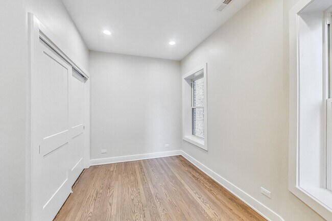 Building Photo - 6527 N Newgard Ave