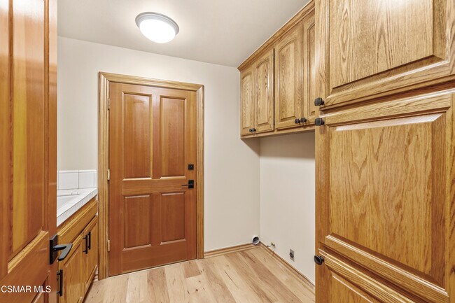 Building Photo - 1241 Canyon Rim Cir