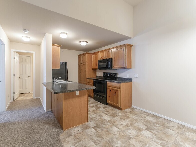 Primary Photo - Sandstone Heights Apartments