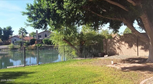 Building Photo - 7545 W Kerry Ln