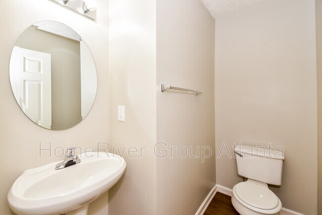 Building Photo - 322 Berkley Dr