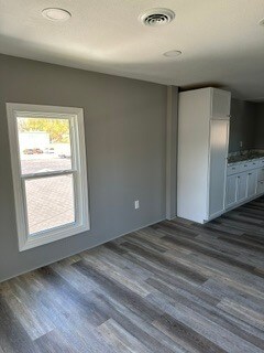 Building Photo - 509 Oak St