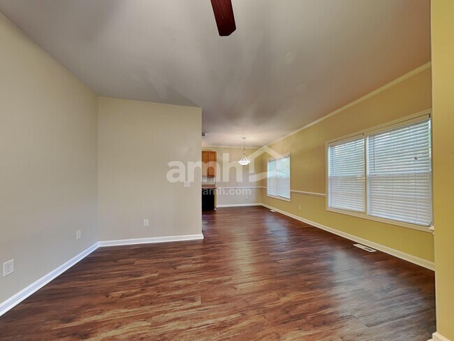 Building Photo - 832 Brookhannah Ct