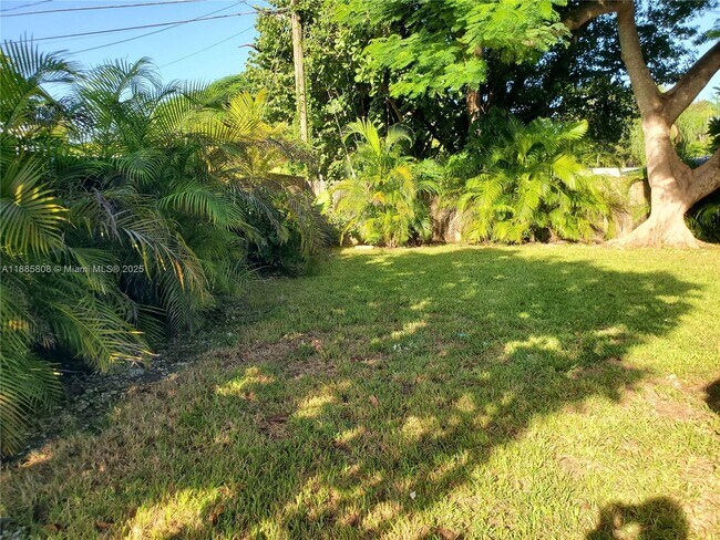 Building Photo - 9400 SW 180th St