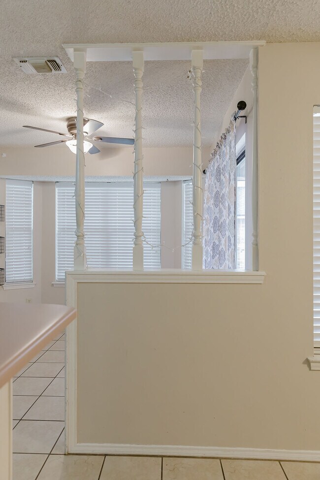 Building Photo - 1105 Gordon Blvd