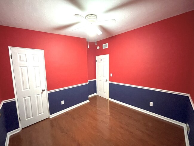 Building Photo - 1515 Sawyerwood Ave