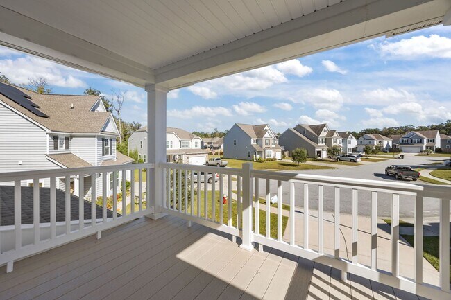 Building Photo - Beautiful Rental in Coosaw Preserve