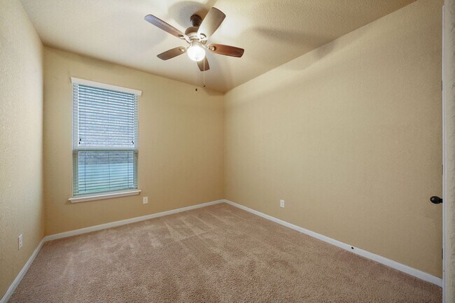 Building Photo - Executive-Style Home Now Available in Alam...