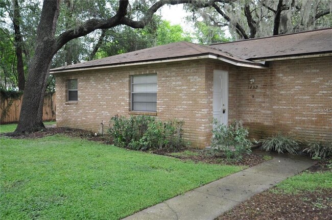 Primary Photo - 1432 E Fern Rd