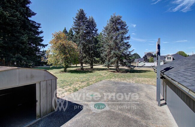 Building Photo - 4001 NW 127th St