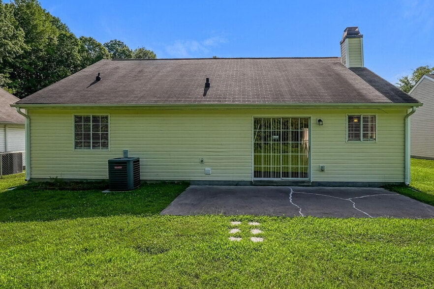 Building Photo - 2650 Stratford Lake Rd