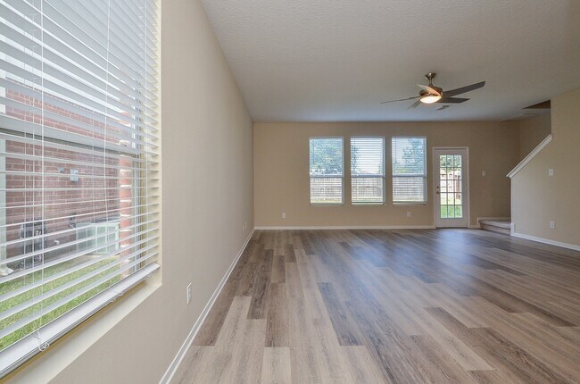 Building Photo - 18514 Alemarble Oak St
