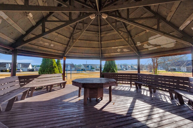 Building Photo - 118 Witten Cir