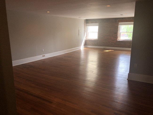 HUGE bedroom - 323 W Main St