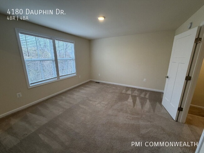 Building Photo - 4180 Dauphin Dr