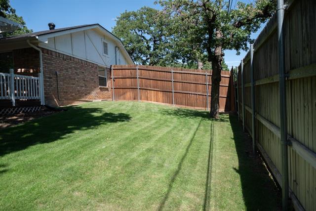 Building Photo - 2237 Norwood Dr