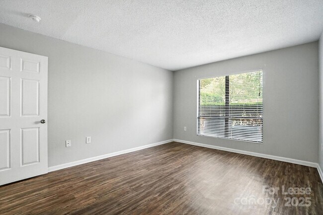 Building Photo - 5020 Sardis Rd