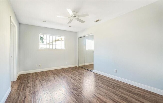 Building Photo - 24121 El Tiradore Cir
