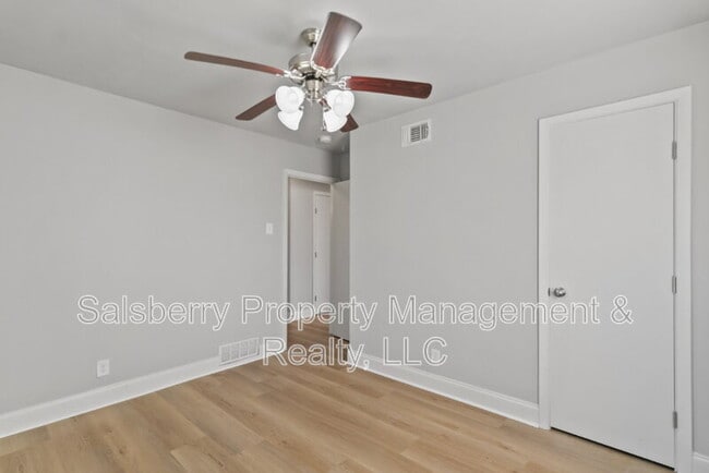 Building Photo - 5312 Odessa Ave