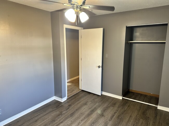 Building Photo - 6415 Bayard Park Dr