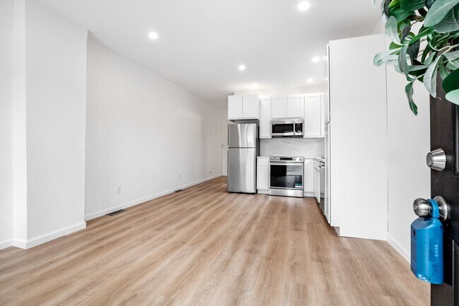 Building Photo - $1795 - Single Family Home with Private Two-Level Living Spaces, Driveway Parking & Modern Updates
