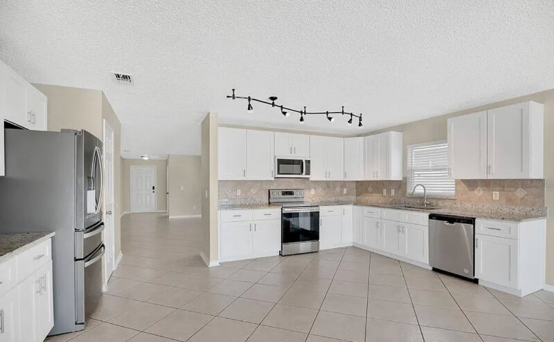 Building Photo - 15181 Sugargrove Way
