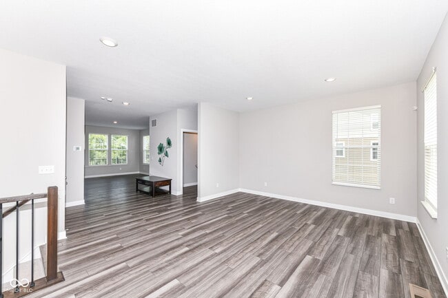 Building Photo - 6898 Sunstone Pl